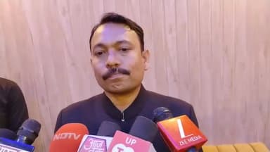 सिटी मजिस्ट्रेट अलंकार अग्निहोत्री ने क्यों दिया इस्तीफा सरकार के खिलाफ खोला मोर्चा सुनिए पूरी कहानी