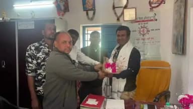 कोचाधामन: कोचाधामन के विधायक ने मध्य विद्यालय सोंथा का किया औचक निरीक्षण