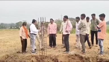 पानसेमल: मतराला के ग्रामीणों ने खेतों और श्मशान जाने के मार्ग की समस्या को लेकर आवेदन सौंपा, नायब तहसीलदार पटवारी पहुंचे