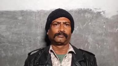 মিনাখাঁ: হাসনাবাদের তৃণমূল নেতার বিরুদ্ধে অ্যাম্বুলেন্স বিক্রি করে দেওয়ার অভিযোগ,মিনাখাঁ থেকে প্রতিক্রিয়া দিলেন ওই তৃণমূল নেতা