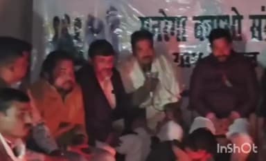 हरदोई: कांग्रेस ने मनरेगा बचाओ संग्राम कार्यक्रम के तहत कस्बा गोपामऊ में लगाई रात्रि चौपाल