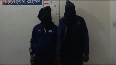 नबीनगर: पुलिस ने अवैध शराब के खिलाफ सख्ती दिखाई, नवीनगर बाजार से दो नशेड़ियों को किया गिरफ्तार