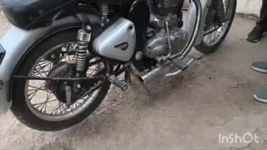 डबरा में पुलिस ने तेज आवाज वाले बुलेट और बिना नंबर प्लेट वाले वाहनों पर की कार्रवाई