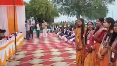 दुर्गावती: दुर्गावती कन्या उ. मा. विद्यालय कल्याणपुर में कैमूर एसपी ने छात्राओं से संवाद कर कानूनी अधिकारों की दी जानकारी