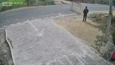 डलमऊ: दीनगंज मोड़ पर बेकाबू डंपर ने बैरियल को मारी टक्कर, चालक हुआ फरार