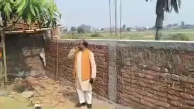 चौपारण: कस्तूरबा गांधी बालिका विद्यालय निर्माण में अनियमितता पर सांसद प्रतिनिधि ने जताई नाराज़गी