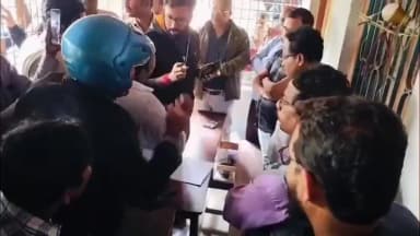 বাদুড়িয়া: ঈশ্বরী গাছা স্কুলে স্টাম্প-কেলেঙ্কারি! বাদুড়িয়ায় ভোটার তালিকার শুনানি কেন্দ্রে তুলকালাম,