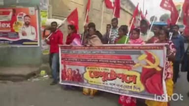 গলসি ২: গলসি ২ এরিয়া কমিটির উদ্যোগে ভোটারদের ভোটার তালিকায় নাম রাখার দাবিতে গলসি বাজারে মিছিল