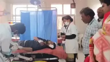 बिशुनपुर: आईसर वाहन पलटने से चालक गंभीर रूप से जख्मी, सदर अस्पताल में भर्ती