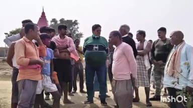 सारठ: MLA चुन्ना सिंह ने बोचबांध पंचायत के पूर्व पंसस के निधन पर पार्थिव शरीर का दर्शन किया, परिजनों को बंधाया ढाढस