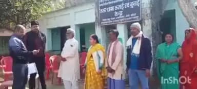 बौंसी: साहूपोखर में आदर्श महिला विकास सहयोग समिति के रेशम प्रशिक्षण का अधिकारियों ने किया निरीक्षण