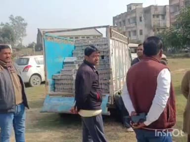 उचकागांव: यूपी से लाई जा रही कोल्ड ड्रिंक की खेप पुलिस ने की ज़ब्त, संयुक्त कर आयुक्त ने की जांच