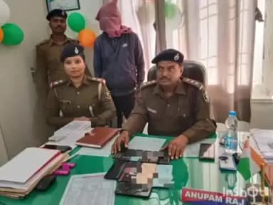 कृत्यानंद नगर: चंपानगर थाना पुलिस ने गश्ती के दौरान चोरी के 11 मोबाइल के साथ एक अभियुक्त को गिरफ्तार कर जेल भेजा