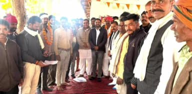 सीहोर: जिले के नवलापुर गांव में कांग्रेस की महत्वपूर्ण बैठक आयोजित, कई मुद्दों पर चर्चा, बनी रूपरेखा