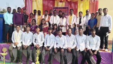 दारू: डहरभंगा और अमनारी में विदाई समारोह में मेधावियों का सम्मान, विधायक ने दिया सफलता का मंत्र