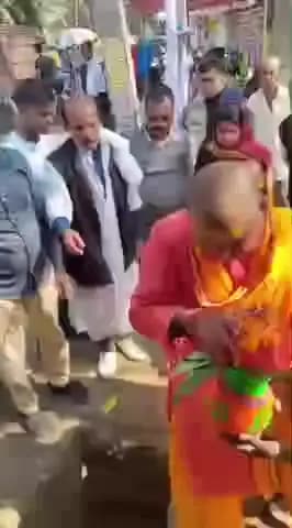 रोसड़ा: गांधी चौक पर जर्जर धर्मशाला के जीर्णोद्धार के लिए भूमि पूजन