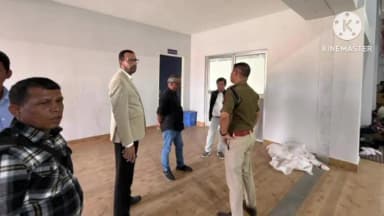 খুমটাই: খুমটাইত অনুষ্ঠিত হব লগীয়া মুখ্যমন্ত্ৰী মহিলা উদ্যমিতা আচনি প্ৰদানৰ কাৰ্যসূচীৰ স্থান পৰিদৰ্শন গোলাঘাট জিলা আয়ুক্তৰ