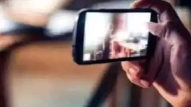 सबौर: जिले के बरारी थाना क्षेत्र में नवनियुक्त महिला कांस्टेबल को बदनाम करने का मामला सामने आया