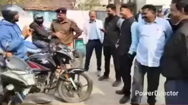 नैनपुर: SDM नैनपुर एवं SDOP ने शासकीय कार्यालय का किया औचक निरीक्षण, कर्मचारियों को हेलमेट पहनने के लिए किया प्रेरित