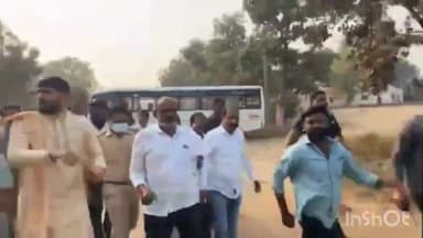 జమ్మికుంట: సమ్మక్క సారలమ్మ జాతరలో ఉద్రిక్తత.. అమ్మవార్ల దర్శనానికి వెళ్తున్న ఎమ్మెల్యే పాడి కౌశిక్ రెడ్డిని అడ్డుకున్న పోలీసులు