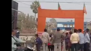 জলঙ্গি: নির্বাচনকে সামনে রেখে সাগরপাড়ায় বিজেপির জমকালো সম্মেলনের আয়োজন। উপস্থিত রাজ্য ও জেলা নেতৃত্ব