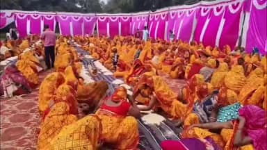 कुंडा: दिलेरगंज में उमड़ी आस्था, 600 महिलाओं ने किया अवसान देवी पूजन