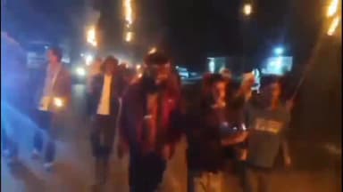 छत्तरगढ़: लाखुसर गांव के पास खेजड़ी के पेड़ काटने से फैला आक्रोश, ग्रामीणों ने निकाला मशाल जुलूस