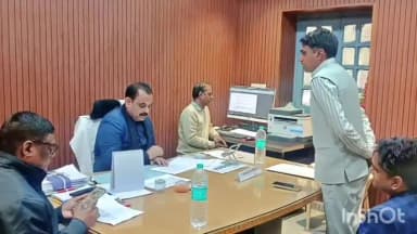 देेवगढ़: जिला कलक्टर ने देवगढ़ और भीम तहसील का किया औचक निरीक्षण, लंबित फाइलों पर जताई नाराजगी