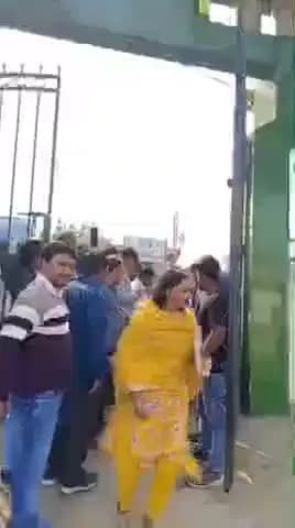 ভগবানগোলা ২: KCK স্কলের মাদ্রাসা বোর্ডের মাধ্যমিক পরীক্ষাথীদের জলের বোতল কলম ও ফুল তুলে দিলেন, ভগবানগোলার MLA