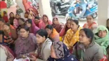 गोंडा: आंगनबाड़ी कार्यकत्रियों ने 10 सूत्रीय मांगों को लेकर मजिस्ट्रेट को दिया ज्ञापन