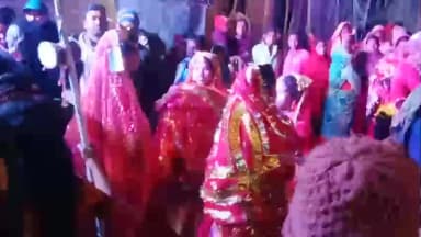 gram Birmati Mein Tulsi Vivah prameshawar Mandal kar raha hai