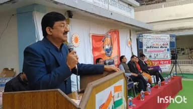 राघोगढ़: राघोगढ़ के सांदीपनि विद्यालय पहुंचे कलेक्टर, विद्यार्थियों से परीक्षा पर चर्चा की और हौसला बढ़ाया