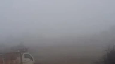 छतरपुर: पूरा छतरपुर जिला कोहरे की चादर से ढका, निवारी में विजिबिलिटी 10 मीटर!