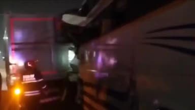 કરજણ: નેશનલ હાઈવે નં.48 પર ગમખ્વાર અકસ્માત,લકઝરી બસ ટ્રક સાથે ધડાકાભેર અથડાતા બે ના મોત,25થી વધુ મુસાફરોનું રેસ્ક્યુ