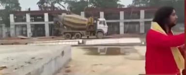 सैफई: सपा की नई रणनीति: सैफई से आशीर्वाद लेकर महंत शुभम गिरी ने फूंका चुनावी बिगुल, बूथ स्तर पर संगठन को मजबूत किया जाएगा