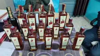 कोचाधामन: कोचाधामन पुलिस ने 16.886 लीटर विदेशी शराब के साथ दो अभियुक्तों को गिरफ्तार किया
