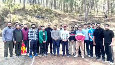 भोटा: दैण गांव में क्रिकेट प्रतियोगिता का आयोजन, नशा निवारण बोर्ड के सदस्य रुबल ठाकुर ने किया शुभारंभ