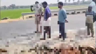 ಕೊಪ್ಪಳ: ಶಹಪುರ್ ಗ್ರಾಮದಲ್ಲಿ ರಾಷ್ಟ್ರೀಯ ಹೆದ್ದಾರಿಯ ಅಂಡರ್ ಪಾಸ ಚಂದ್ರು ಕೋರಿ ಯವರ 15 ಕುರಿಗಳ ಮೇಲೆ ಲಾರಿ ಹತ್ತಿ ಅಪಘಾತ