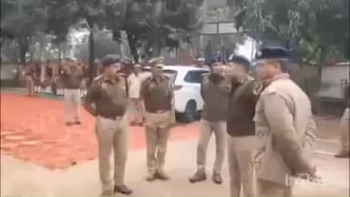 पलिया: इंडो-नेपाल बॉर्डर पर स्थित गौरी फंटा थाना पहुंचे लखनऊ रेंज के आईजी ने किया औचक निरीक्षण, दिए जरूरी दिशा-निर्देश