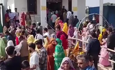 सीहोर: सैकड़ा खेड़ी स्थित खाटू श्याम मंदिर में उमड़ी श्रद्धालुओं की भीड़, दूर-दूर से आए भक्त