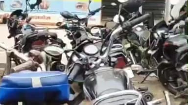 नौतनवा: नौतनवा तहसील परिसर में नो पार्किंग नियमों की उड़ रही हैं धज्जियां