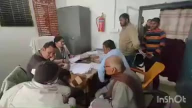 मढ़ौरा: मढ़ौरा अंचल कार्यालय में अंचलाधिकारी द्वारा जन साक्षात्कार किया गया