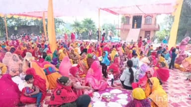 रामसनेही घाट: उमरापुर राय साहब गांव के मंदिर पर सामूहिक रूप से दुरदुरैया पूजन किया गया, 1500 से अधिक महिलाओं ने किया पूजा