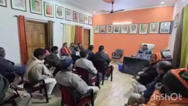 बलरामपुर: सदर विधायक ने गोविंद बाग स्थित कैंप कार्यालय पर जनता दर्शन में सुनी क्षेत्रवासियों की समस्याएं