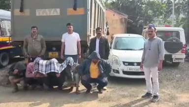 वरूड: अवैधरित्या रेतीची चोरटी वाहतूक करणाऱ्या ओव्हरलोड हायवा वाहनावर कारवाई,४२ लाख ७० हजार रुपयांच्या मुद्देमाल जप्त