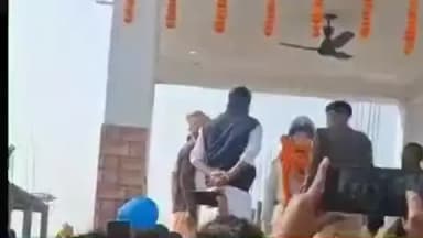 शिवसागर: शिवसागर प्रखंड क्षेत्र के सोनडीहरा गाँव में शहीद दरोगा वीरेंद्र पासवान की चौथी पूर्णतिथि मनाई गई