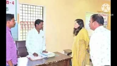 పోచంపల్లి: భూధాన్ పోచంపల్లి మున్సిపల్ ఎన్నికల నామినేషన్ స్వీకరణ కేంద్రాలను పరిశీలించిన రాష్ట్ర ఎన్నికల పరిశీలకురాలు గౌతమి.