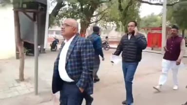 बिल्हौर: चौबेपुर में सामुदायिक स्वास्थ्य केंद्र का जिलाधिकारी ने किया निरीक्षण, स्टाफ अनुपस्थित मिला