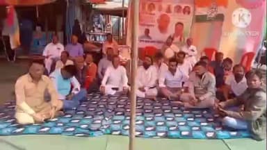 चिचोली: मनरेगा, पीपीपी मोड, मेडिकल कॉलेज व इंदौर की घटना को लेकर कांग्रेसियों ने चिचोली में किया धरना प्रदर्शन
