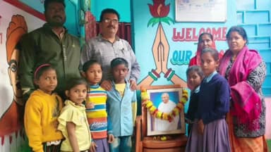 कहलगांव: प्राथमिक विद्यालय रामबाग खुटहरी में शिक्षकों और छात्रों ने महात्मा गांधी की 78वीं पुण्यतिथि मनाई